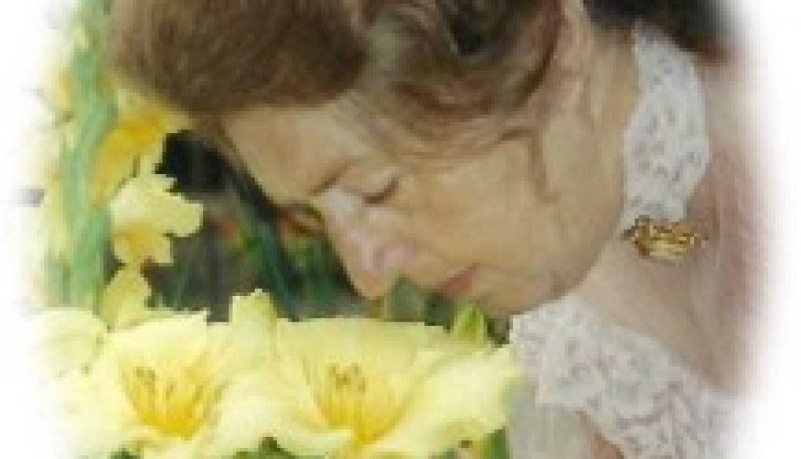 LenaSmith_PhotoOVAL